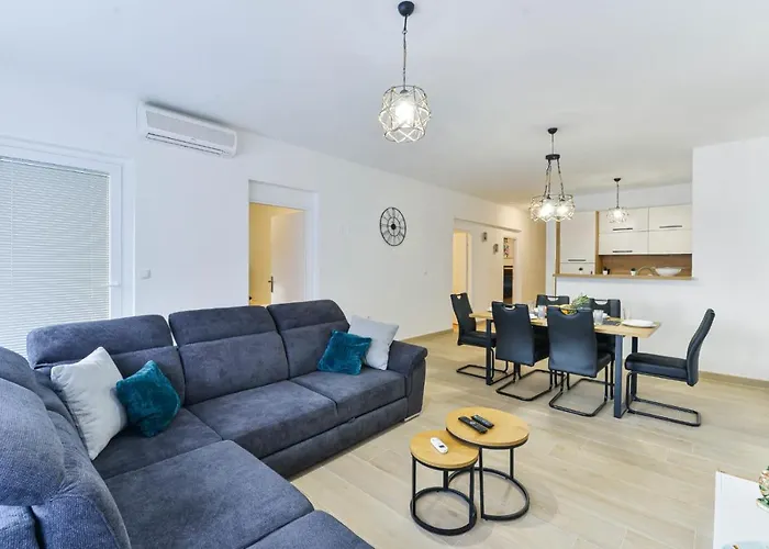 Lejlighed Nevera In *